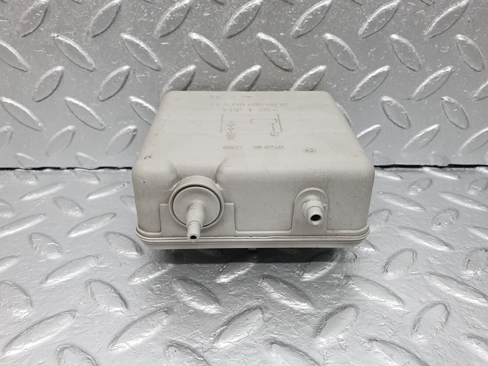 41865 Mercedes-Benz W202 C200 Vacuum Reservoir 1708050019