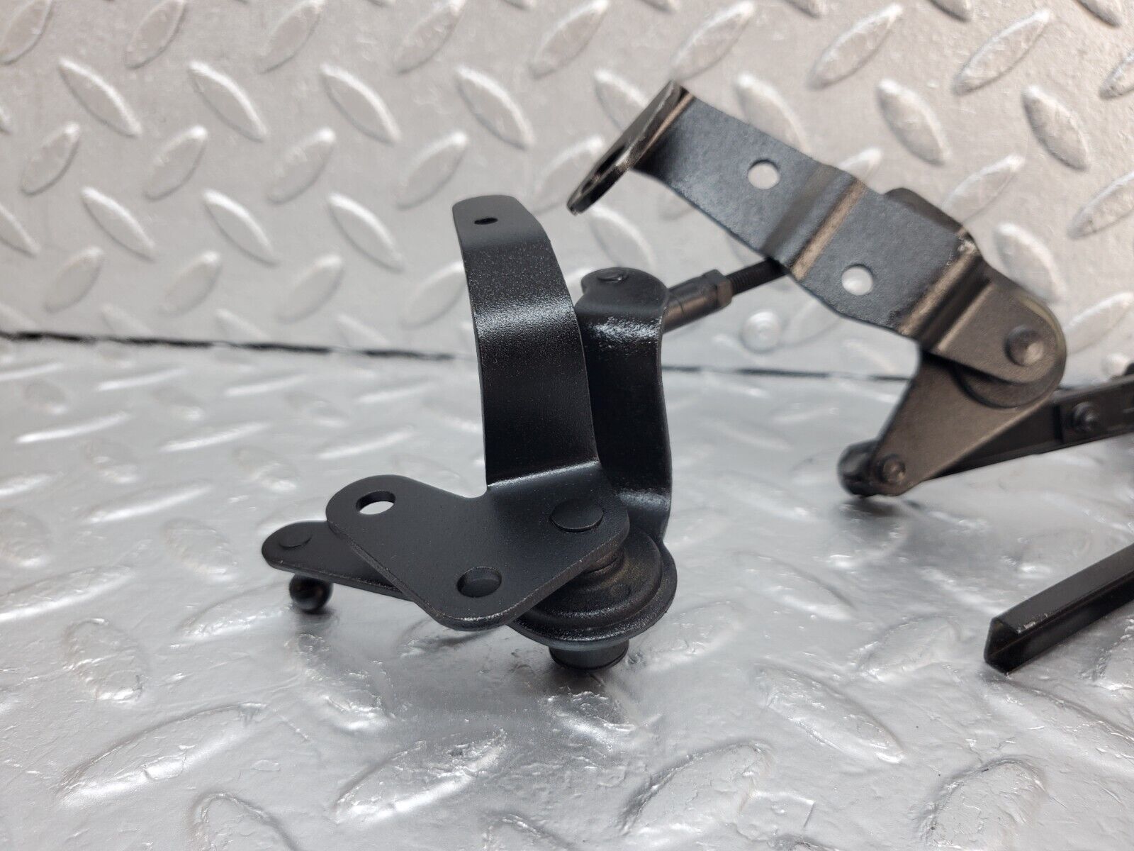 45411 Mercedes-Benz 280E M110.983 Throttle Linkage 0025450114