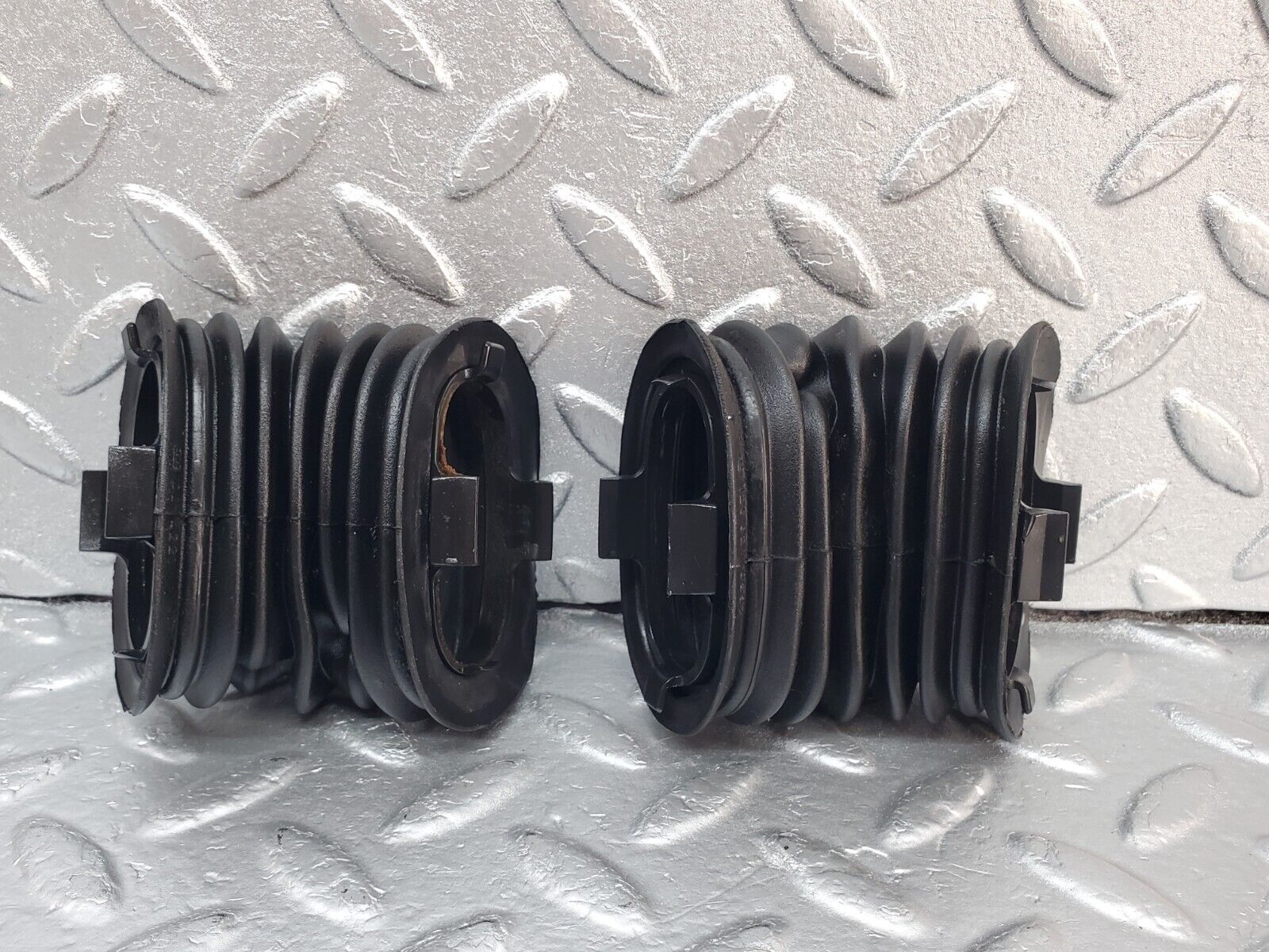 45681 Mercedes-Benz W126 420SE Rear Door Wire Protector Rubber 1268210597