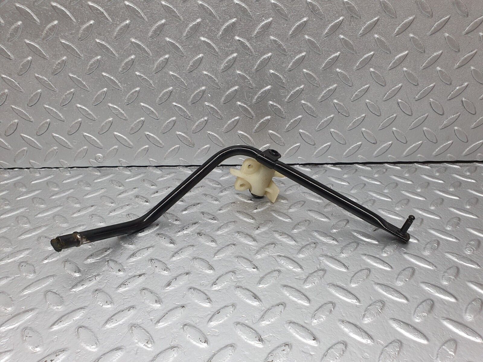 41630 Mercedes-Benz W124 200E Accelerator Pedal Linkage 2013010218