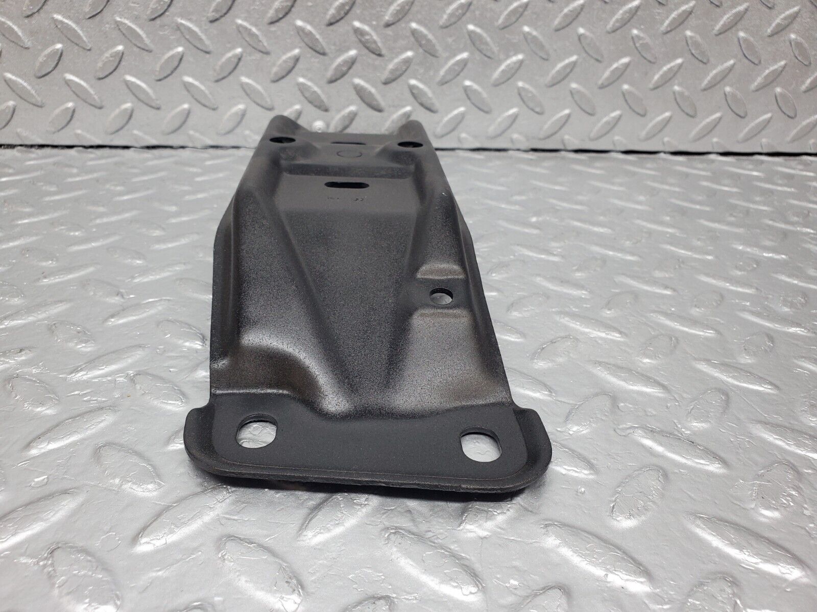 45911 Mercedes-Benz W126 420SE Gearbox Mount Bracket