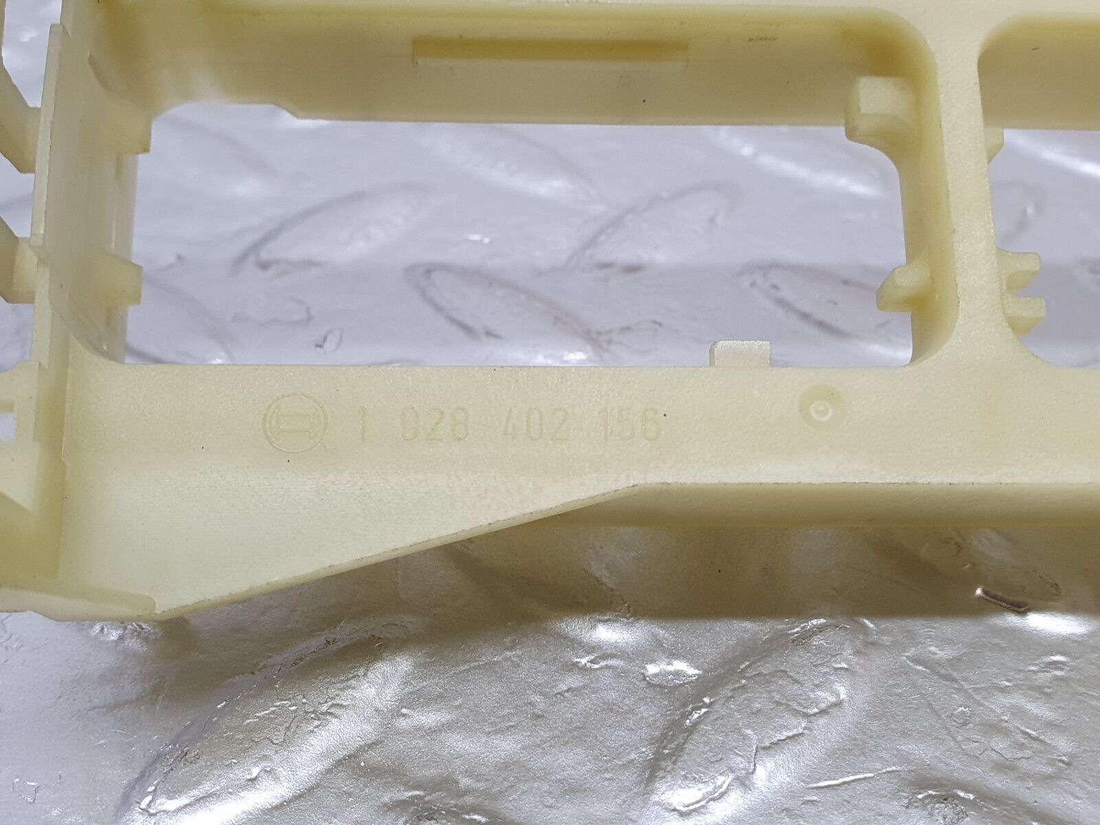 42547 Mercedes-Benz R129 320SL Coupe Cable Connector 0015450340 1928402156