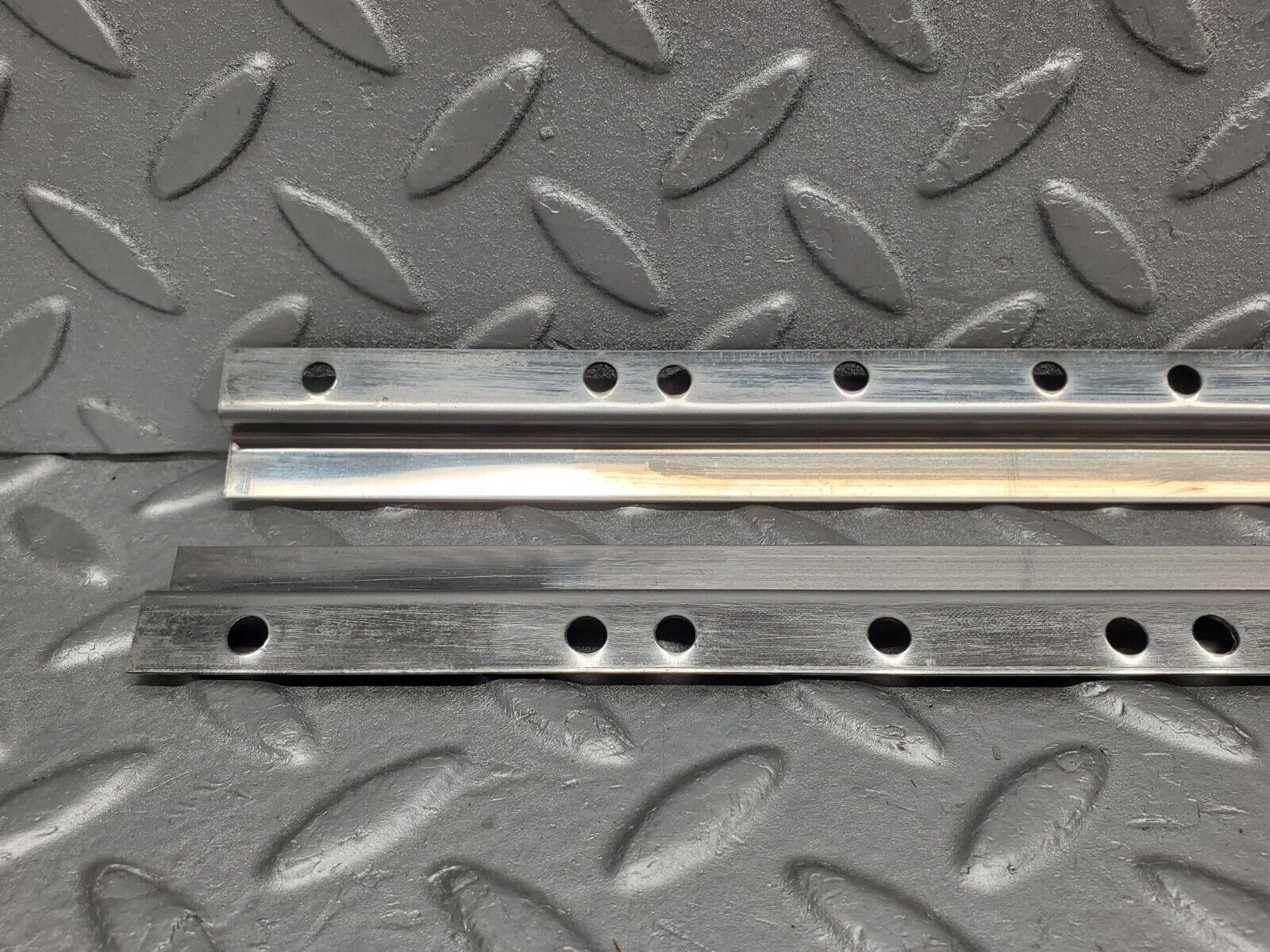 46677 Mercedes-Benz C123 280CE Coupe Sunroof Chrome Trim