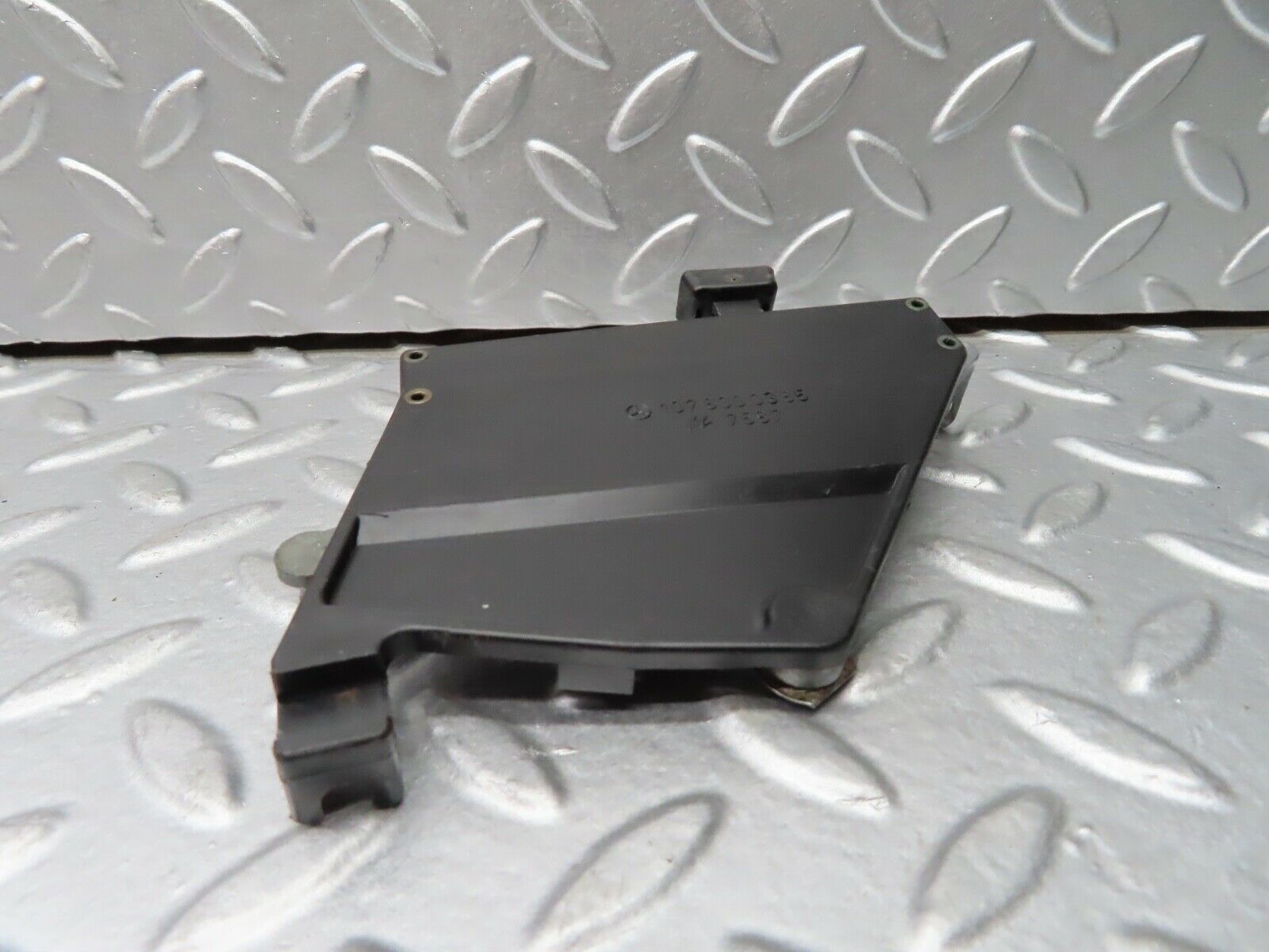 20592 Mercedes-Benz R107 450SL Air Vent Control Lever Left 1078300385