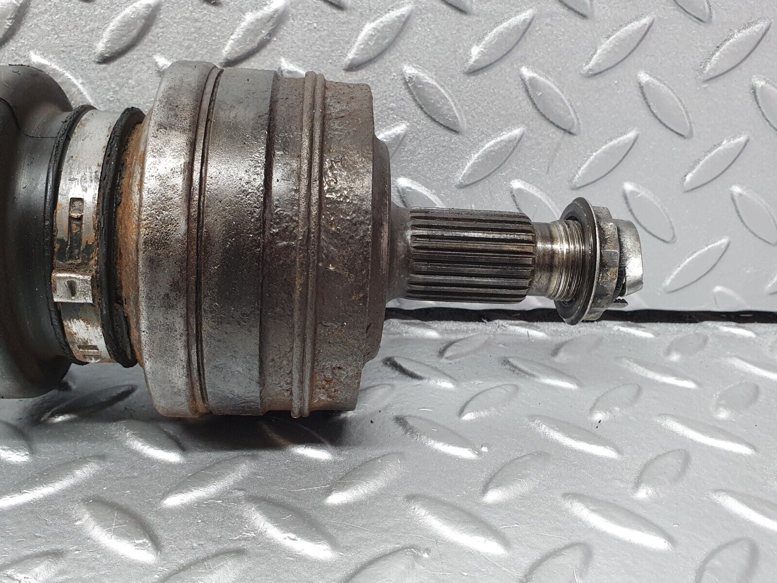 41719 Mercedes-Benz W124 200E Axle Shaft Drive Shaft