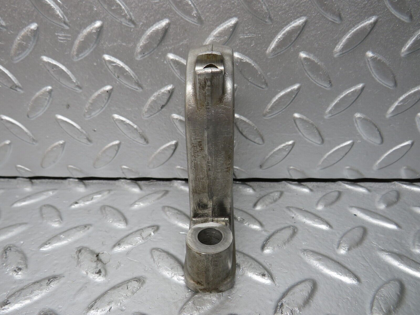 33093 Mercedes-Benz C107 R107 350 V8 Camshaft Tower Bearing 1160512118