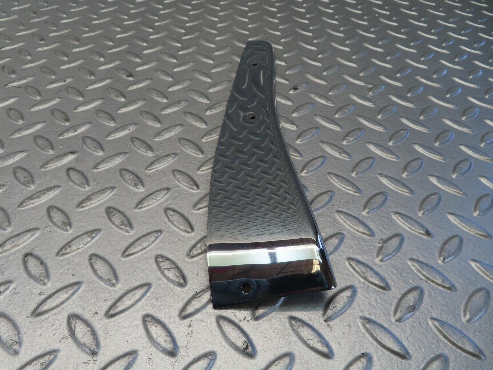 11656 Mercedes-Benz R107 450SL Right Door Chrome Cover