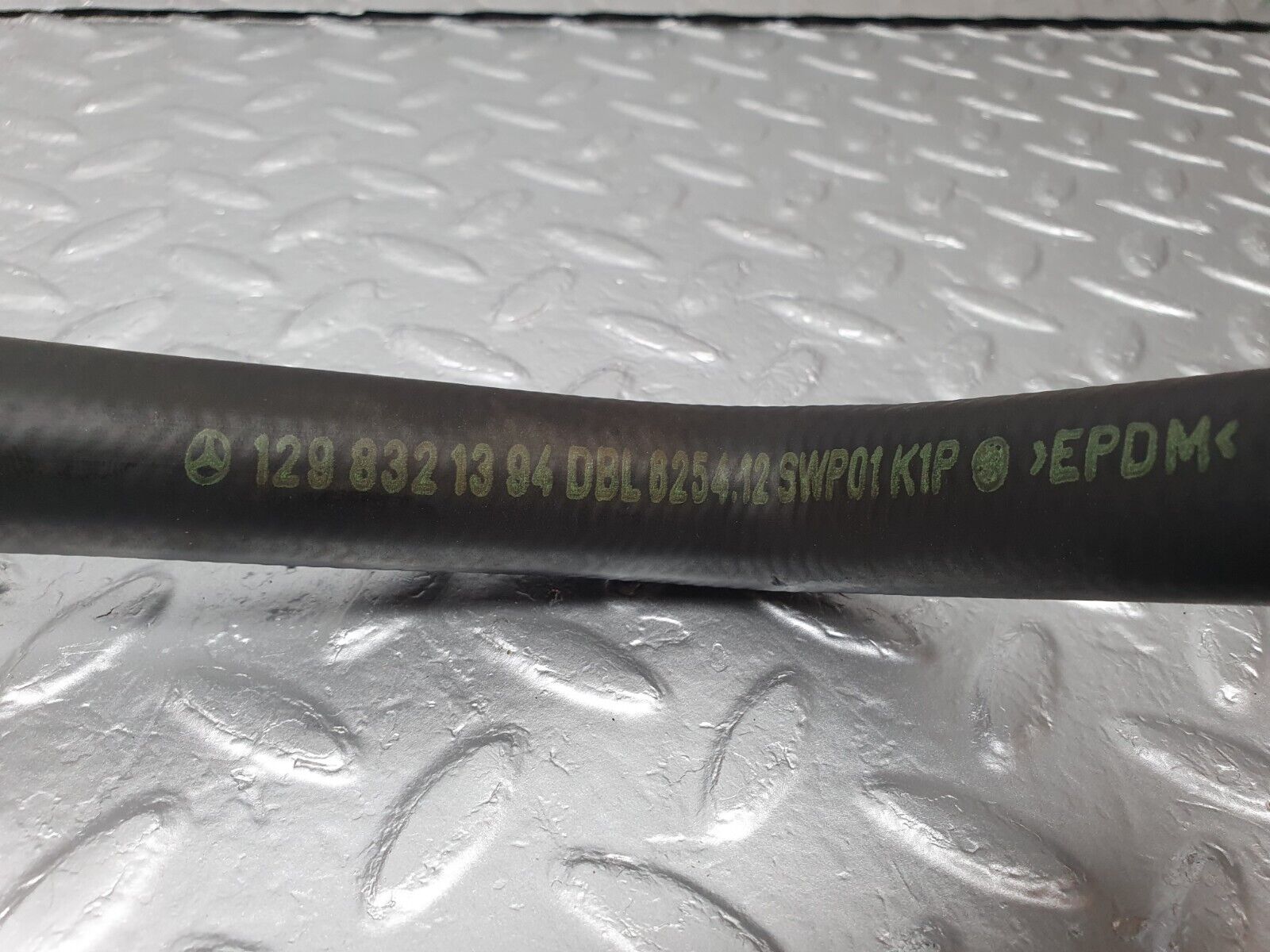 42554 Mercedes-Benz R129 320SL Coupe Coolant Hose Pipe 1298321394