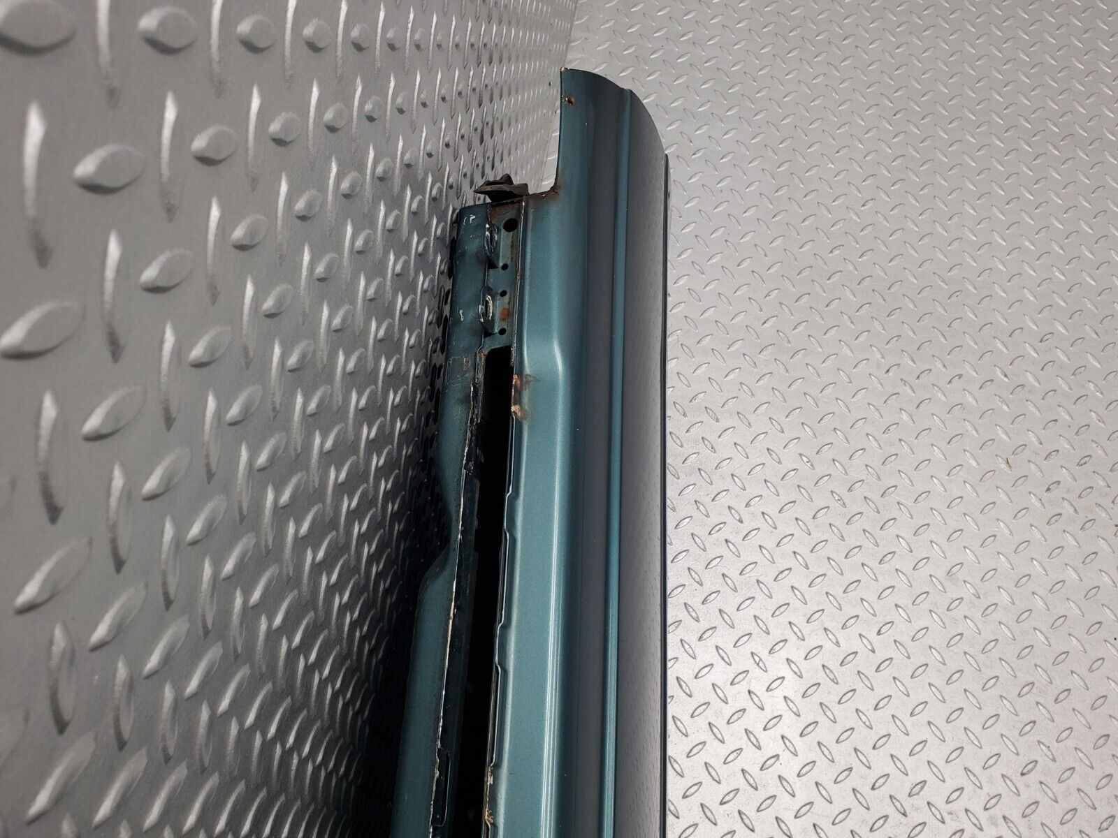 46557 Mercedes-Benz C123 280CE Coupe Left Door