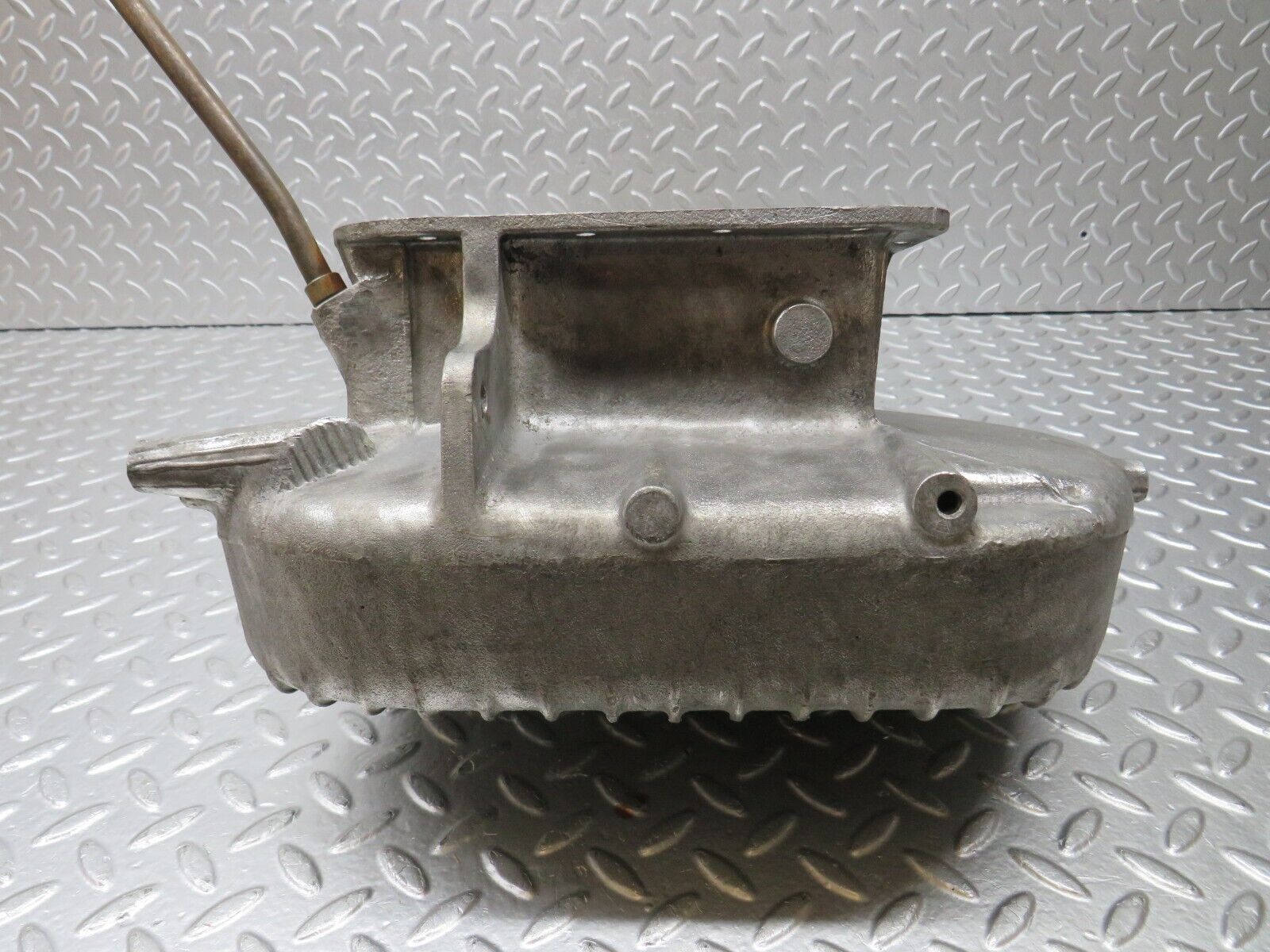 33097 Mercedes-Benz C107 R107 350 V8 Oil Pan Oil Sump 1160102913 1160140166