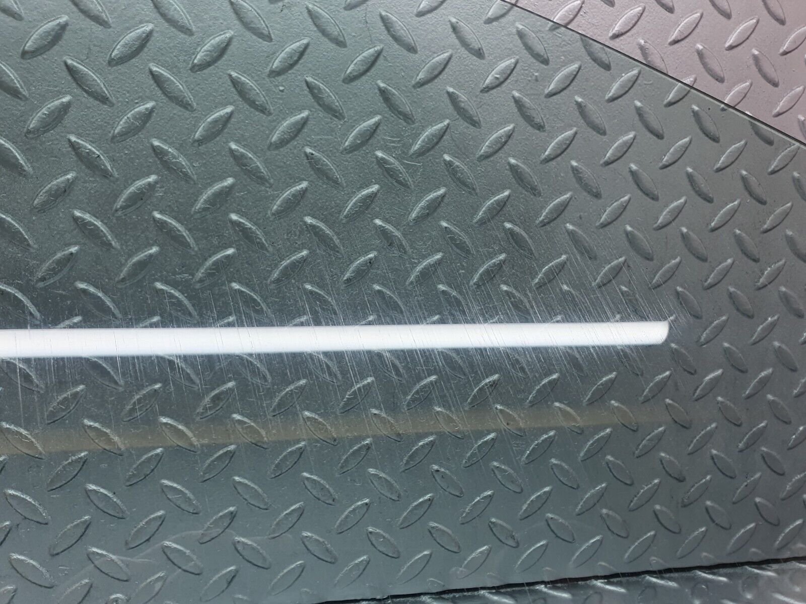 42868 Mercedes-Benz W201 190 2.0L Front Right Door Window Glass