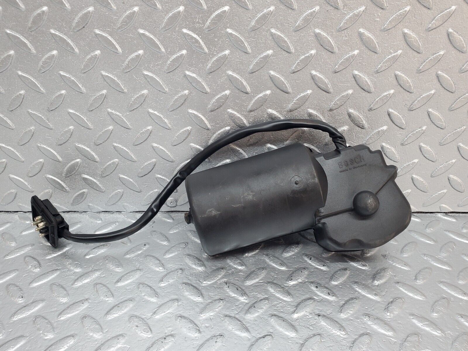 45821 Mercedes-Benz W126 420SE Windscreen Wiper Motor & Cover Bosch 0390341086 3390591015