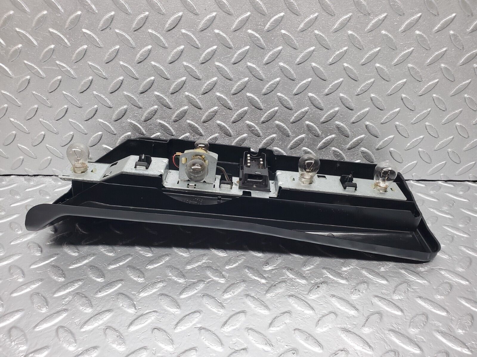 45829 Mercedes-Benz W126 420SE Tail Light & Bulb Holder Right Side 22072