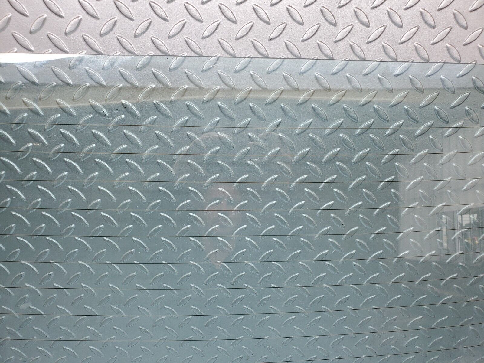 44368 Mercedes-Benz W123 280E Rear Heated Windscreen Glass