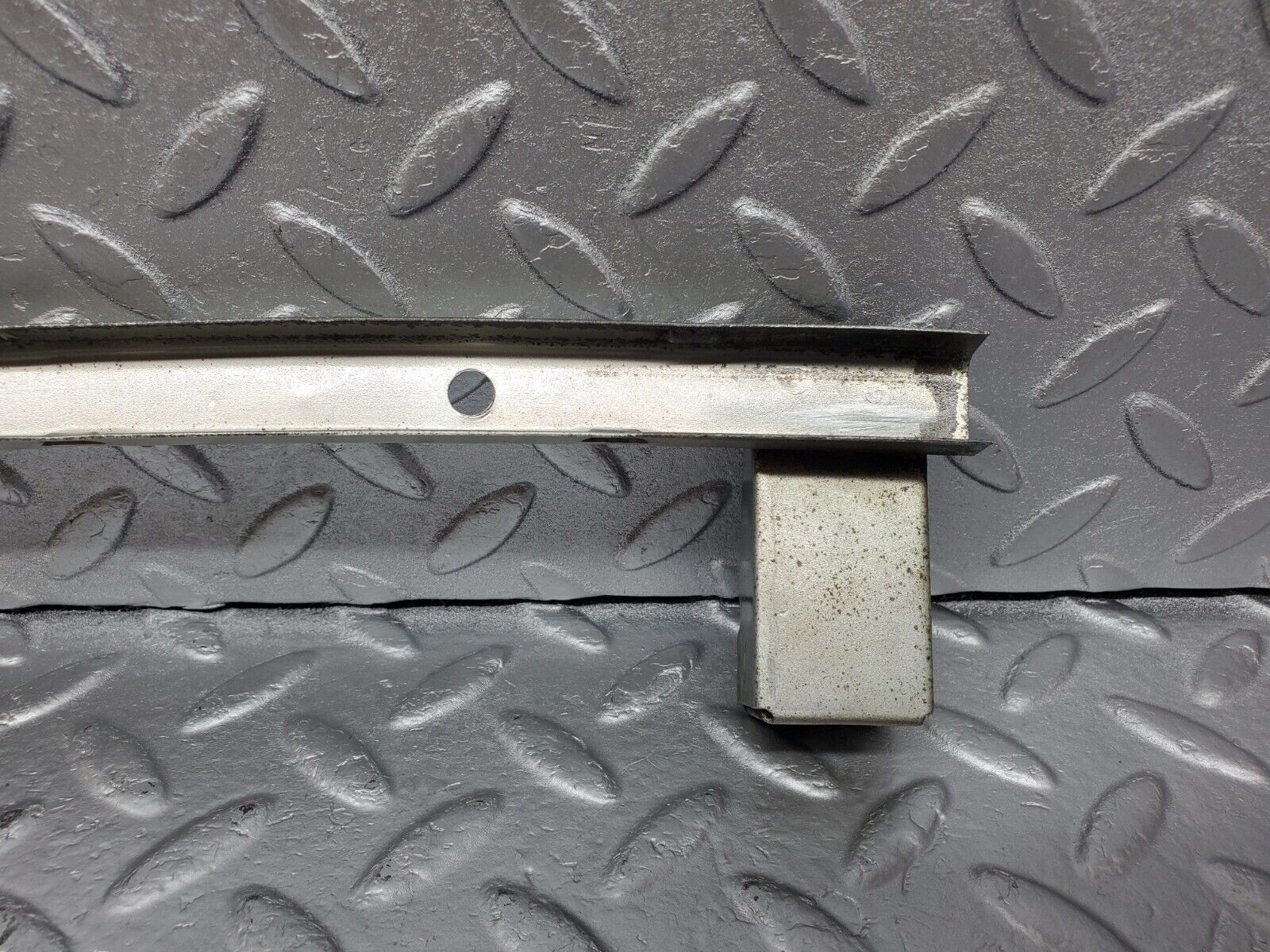 45816 Mercedes-Benz W126 420SE Rear Left Window Channel