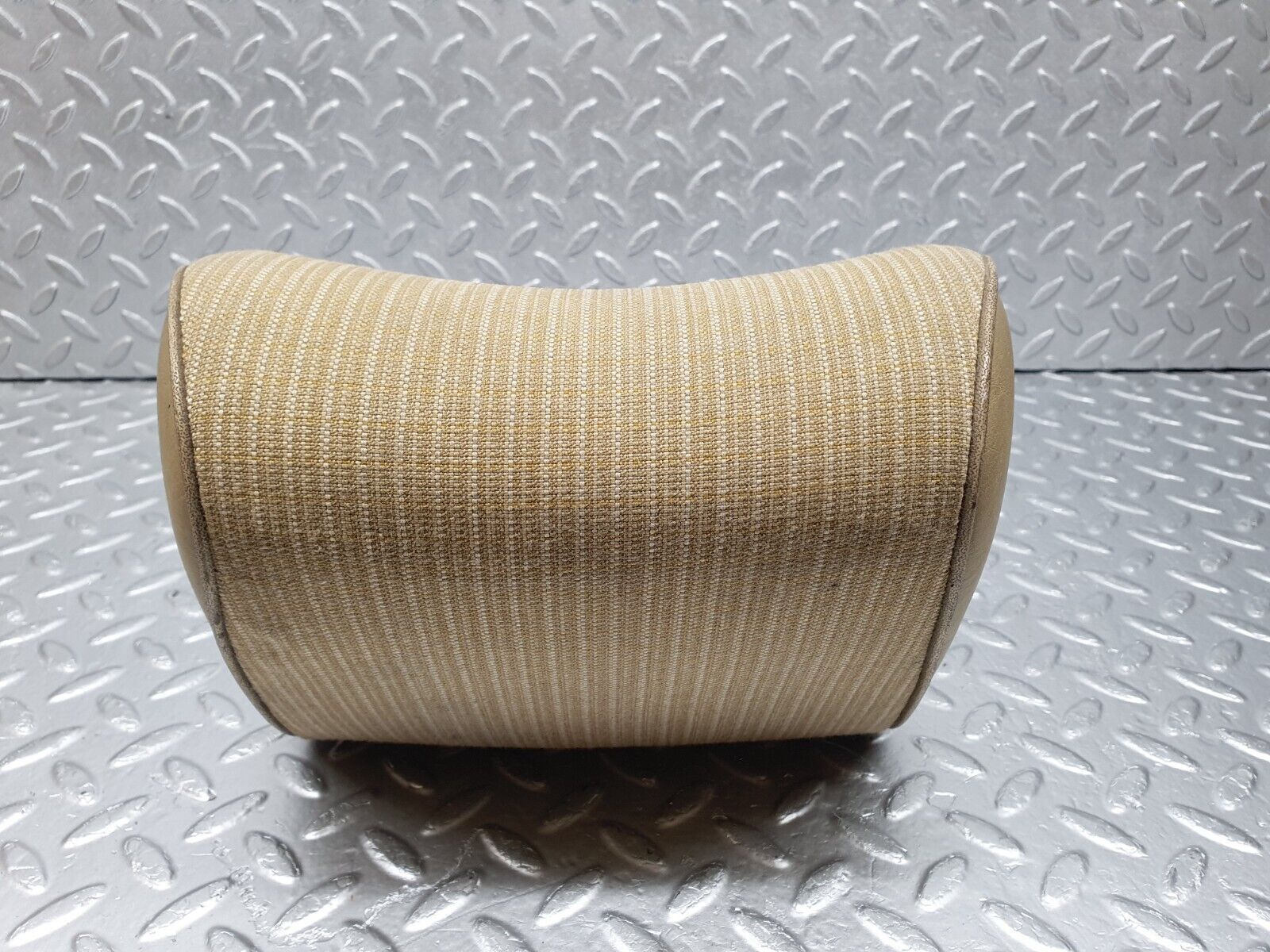 43949 Mercedes-Benz C123 230CE Coupe Front Right Headrest Beige