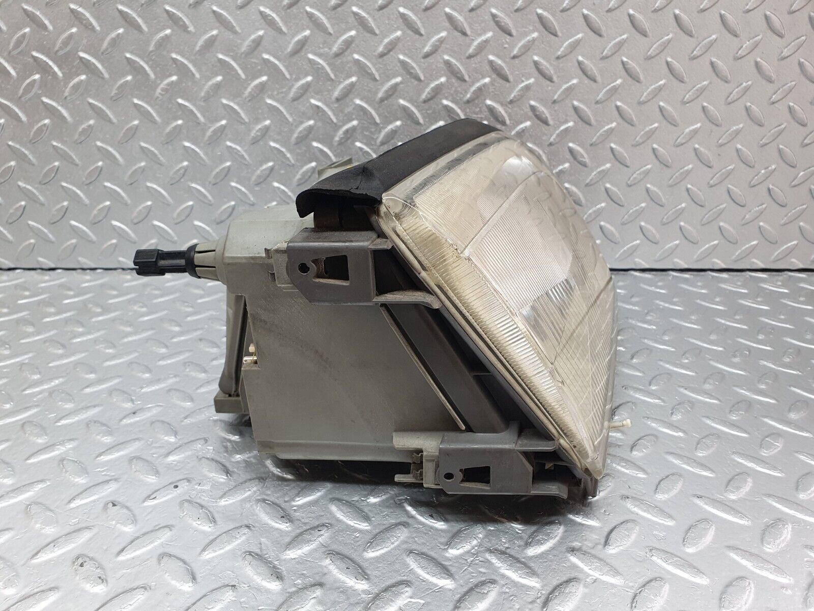 42402 Mercedes-Benz R129 320SL Coupe Headlight Bosch Right 0301090702 1305621236