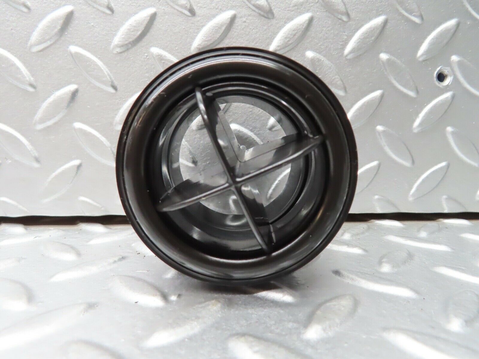 20586 Mercedes-Benz R107 450SL Dashboard Air Vent