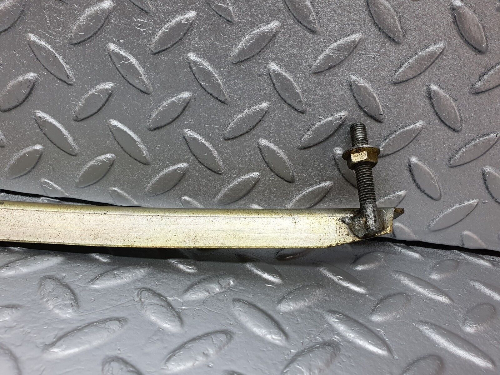 43710 Mercedes-Benz C126 380SEC Coupe Right Door Window Channel