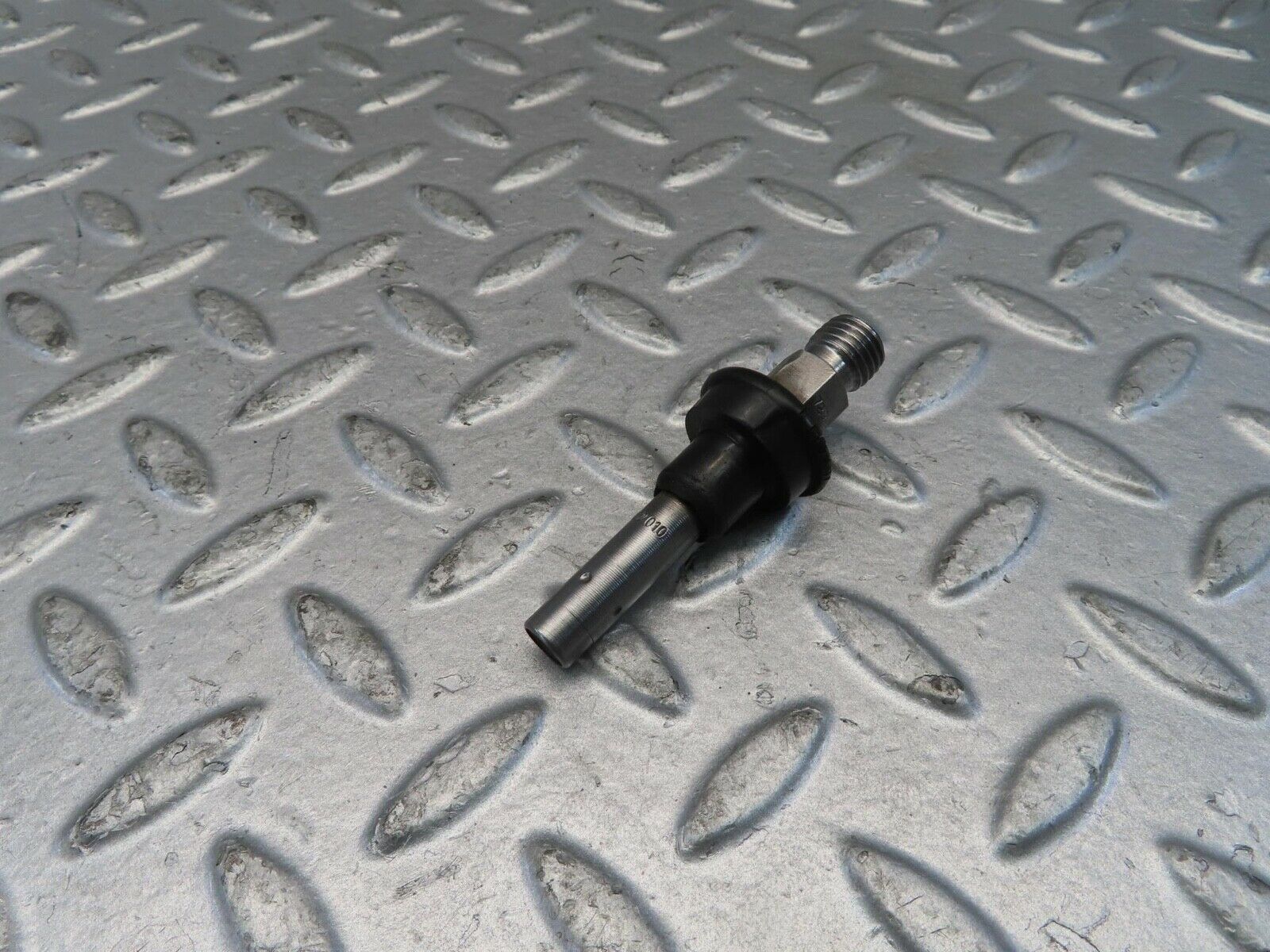 11035 Mercedes-Benz R107 W116 Fuel Injector Bosch 0437502010