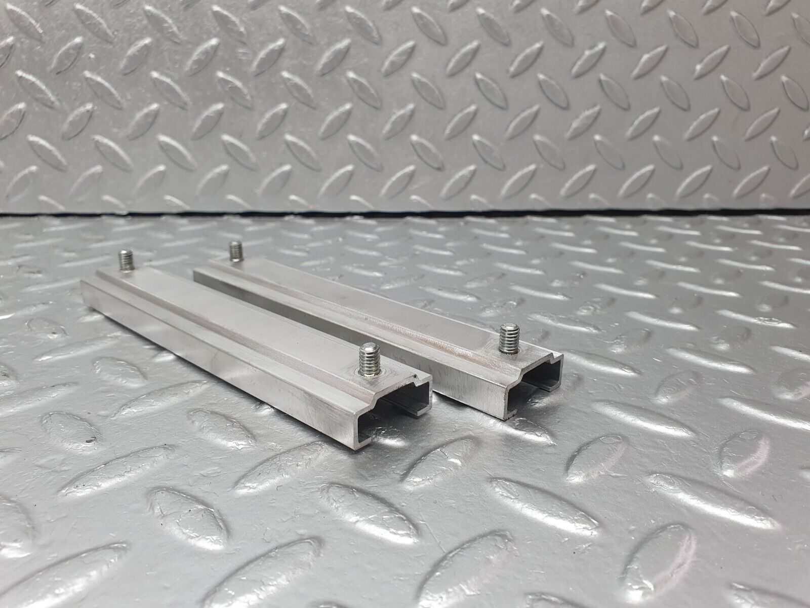 41600 Mercedes-Benz W124 200E Window Regulator Holder Accessories 720918000801