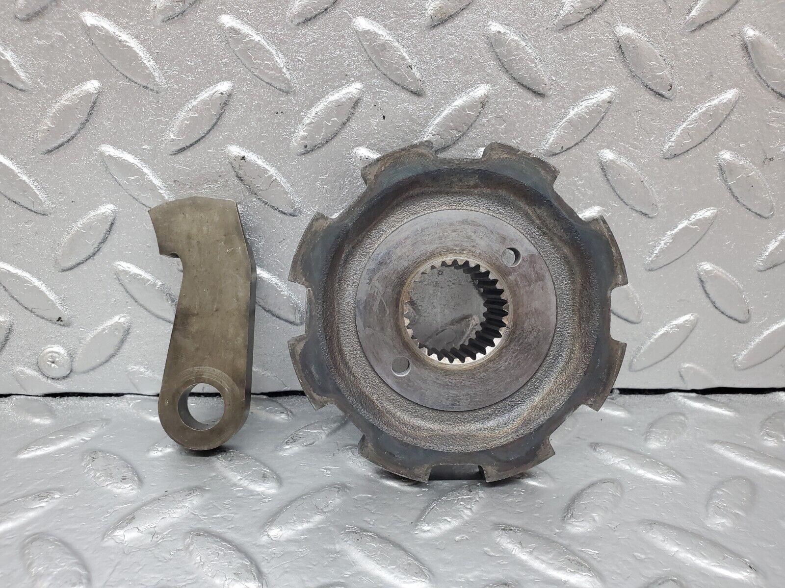 44563 Mercedes-Benz W123 280E Automatic Gearbox Parking Gear 722.309