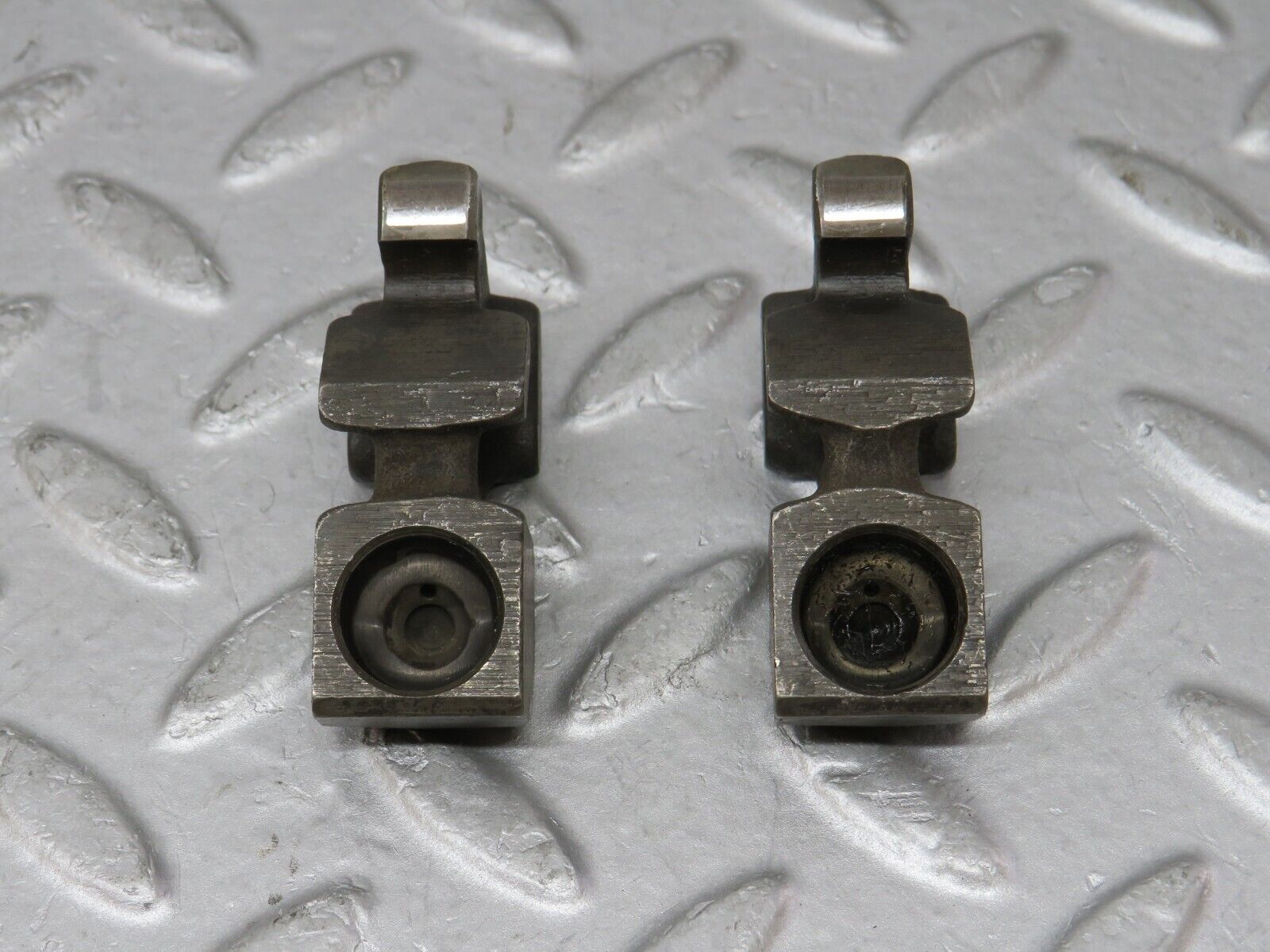 35640 Mercedes-Benz R107 280SL Valve Rocker Arm With Spring And Tappet