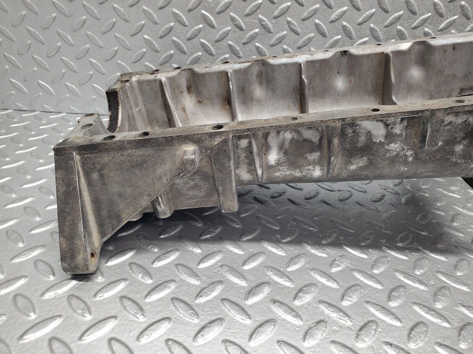 46705 Mercedes-Benz C123 280CE Coupe Oil Pan Oil Sump 1100140702