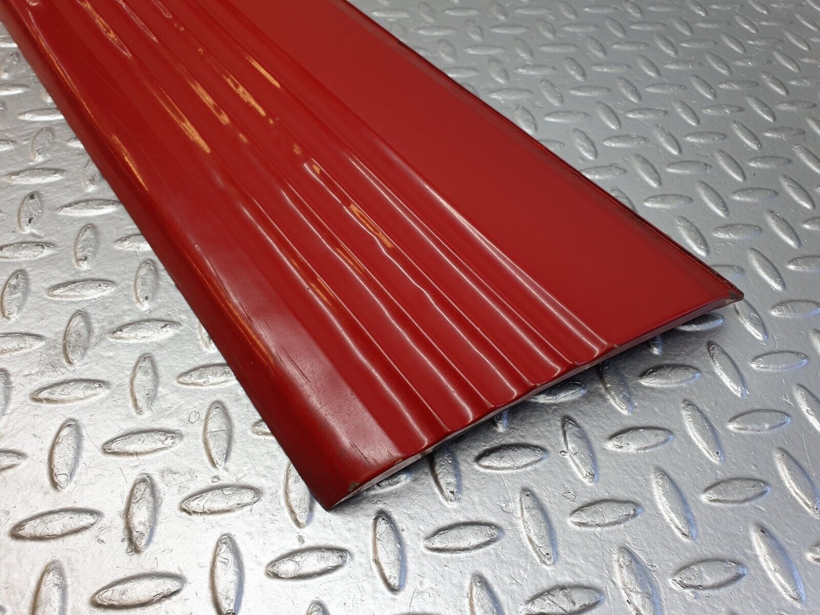 43789 Mercedes-Benz C126 380SEC Coupe Left Door Lower Moulding Trim 1266901140