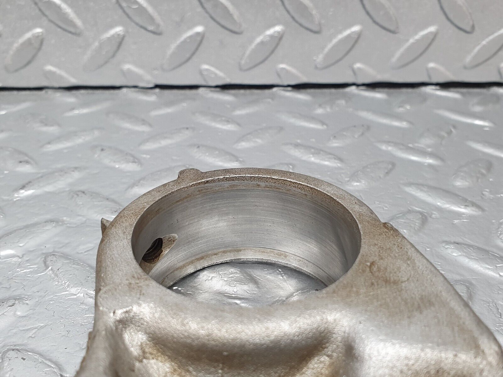 43798 Mercedes-Benz C126 380SEC Coupe Camshaft Tower Bearing 1160514612