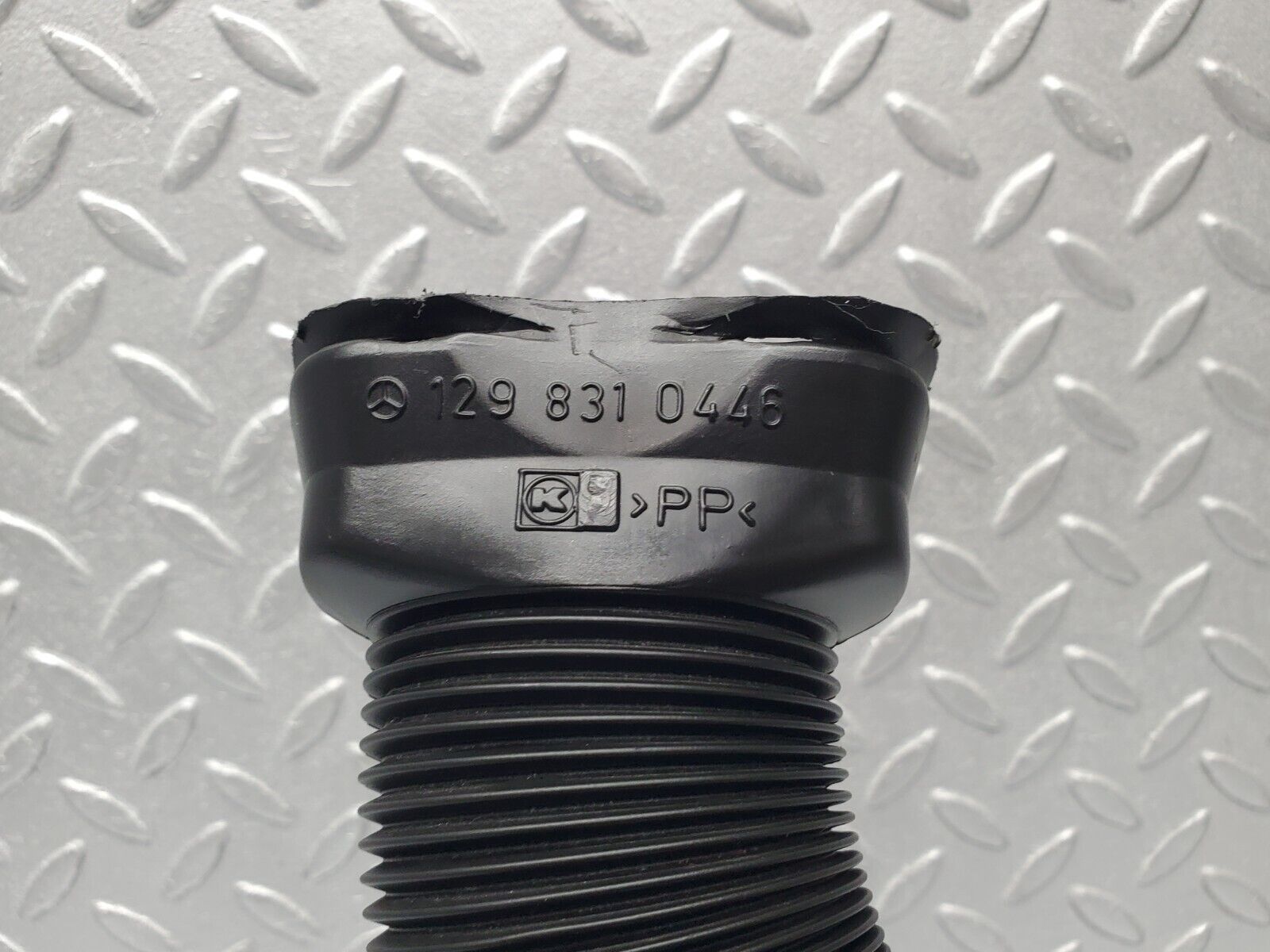 46870 Mercedes-Benz R129 320SL Coupe Air Intake Duct Pipe 1298310446