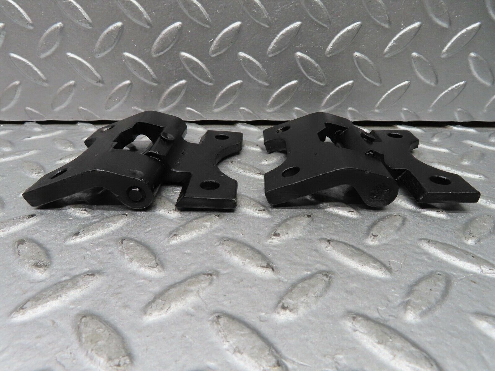 20524 Mercedes-Benz R107 450SL Right Door Hinges Pair