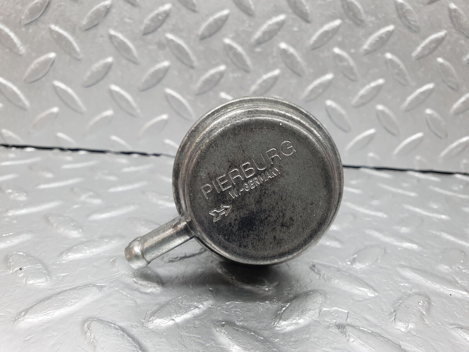 41669 Mercedes-Benz W124 200E Fuel Pump Pierburg 0020916801