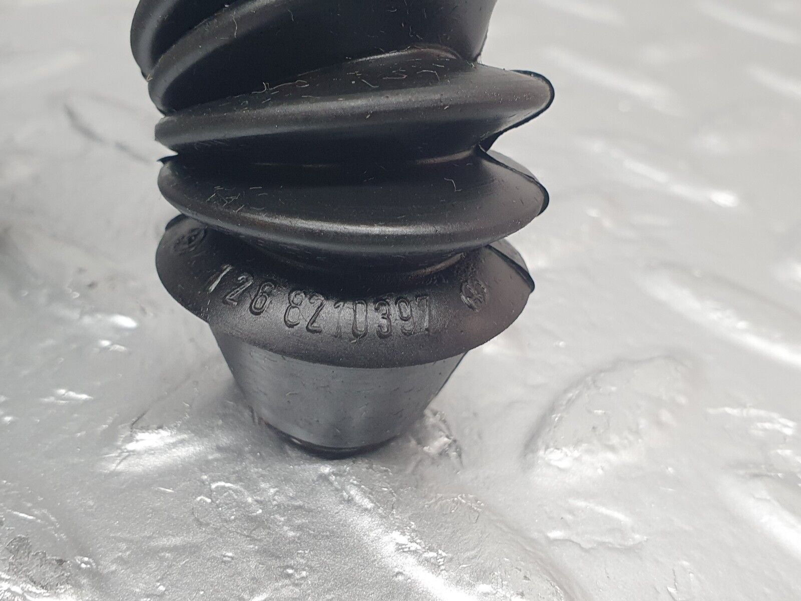 43417 Mercedes-Benz C126 380SEC Coupe Door Wire Protector Rubber 1268210397