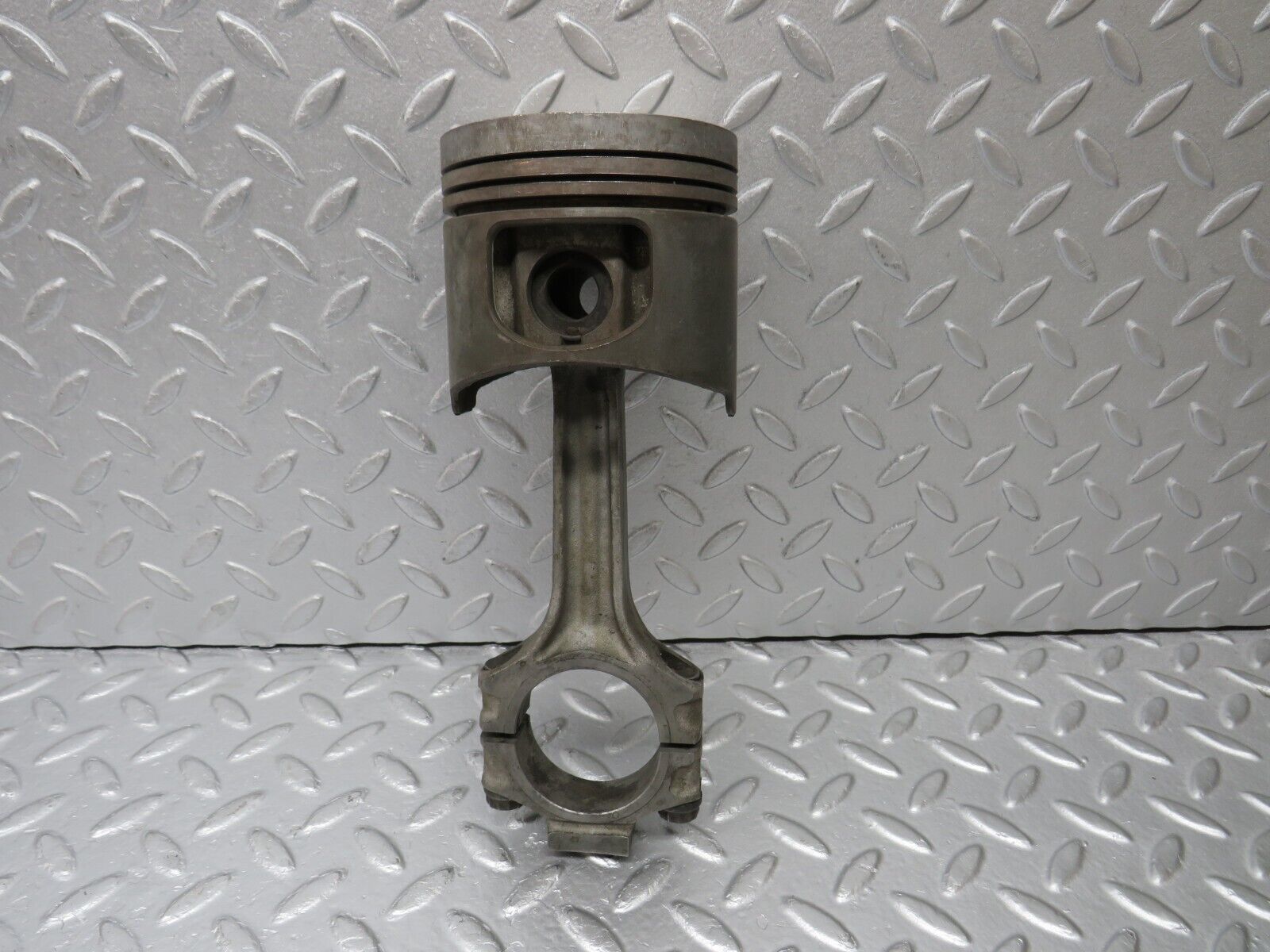 39302 Mercedes-Benz R107 500SL Piston With Connecting Rod 96,515mm