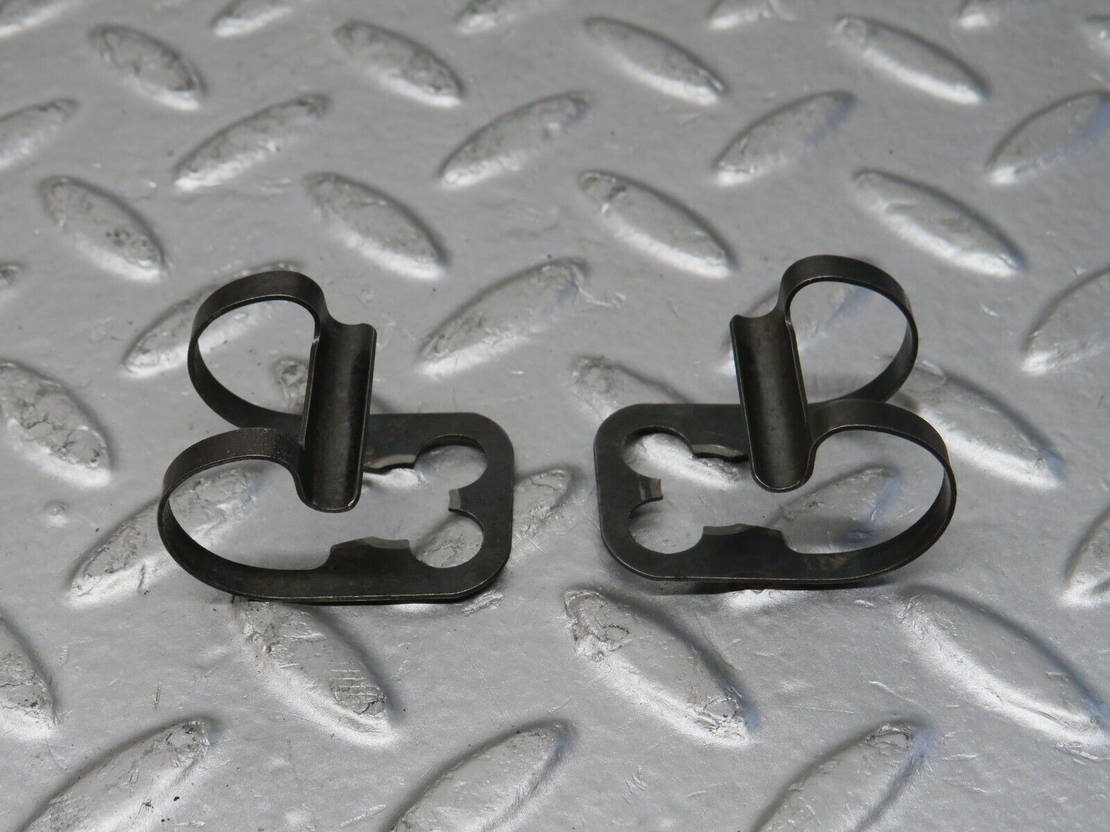 32876 Mercedes-Benz C107 R107 350 V8 Valve Rocker Arm With Spring & Tappet