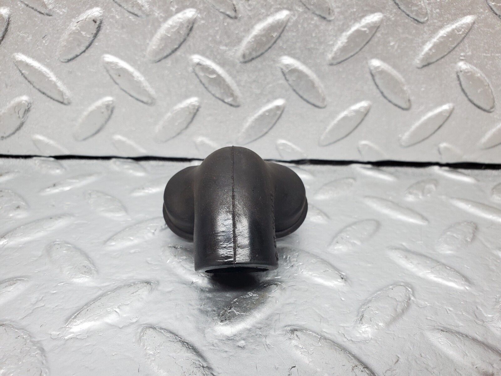 44576 Mercedes-Benz W123 280E Air Cleaner Hose 1100943482