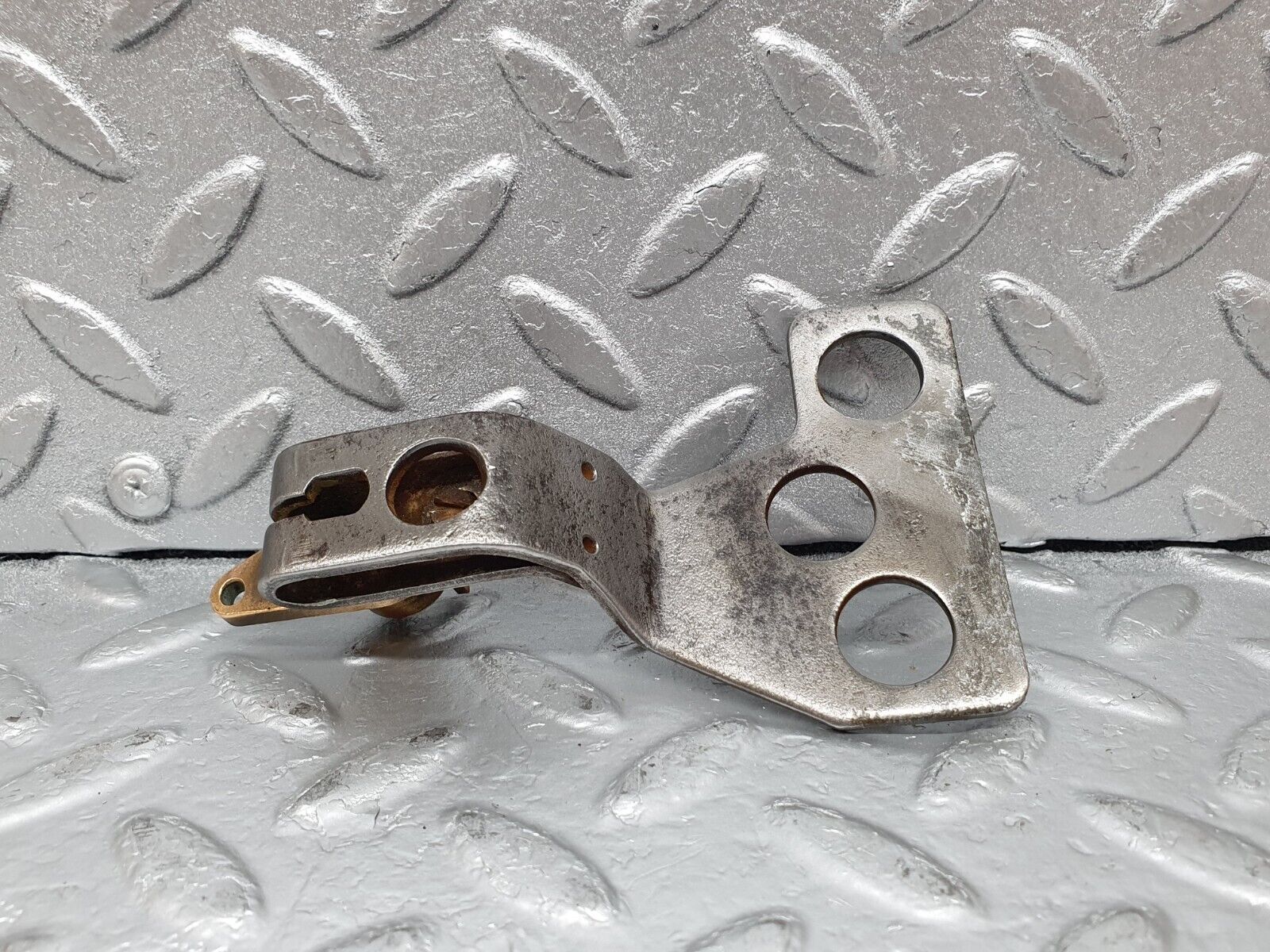 44231 Mercedes-Benz C107 350SLC Coupe Automatic Gearbox Linkage Bracket 722.001