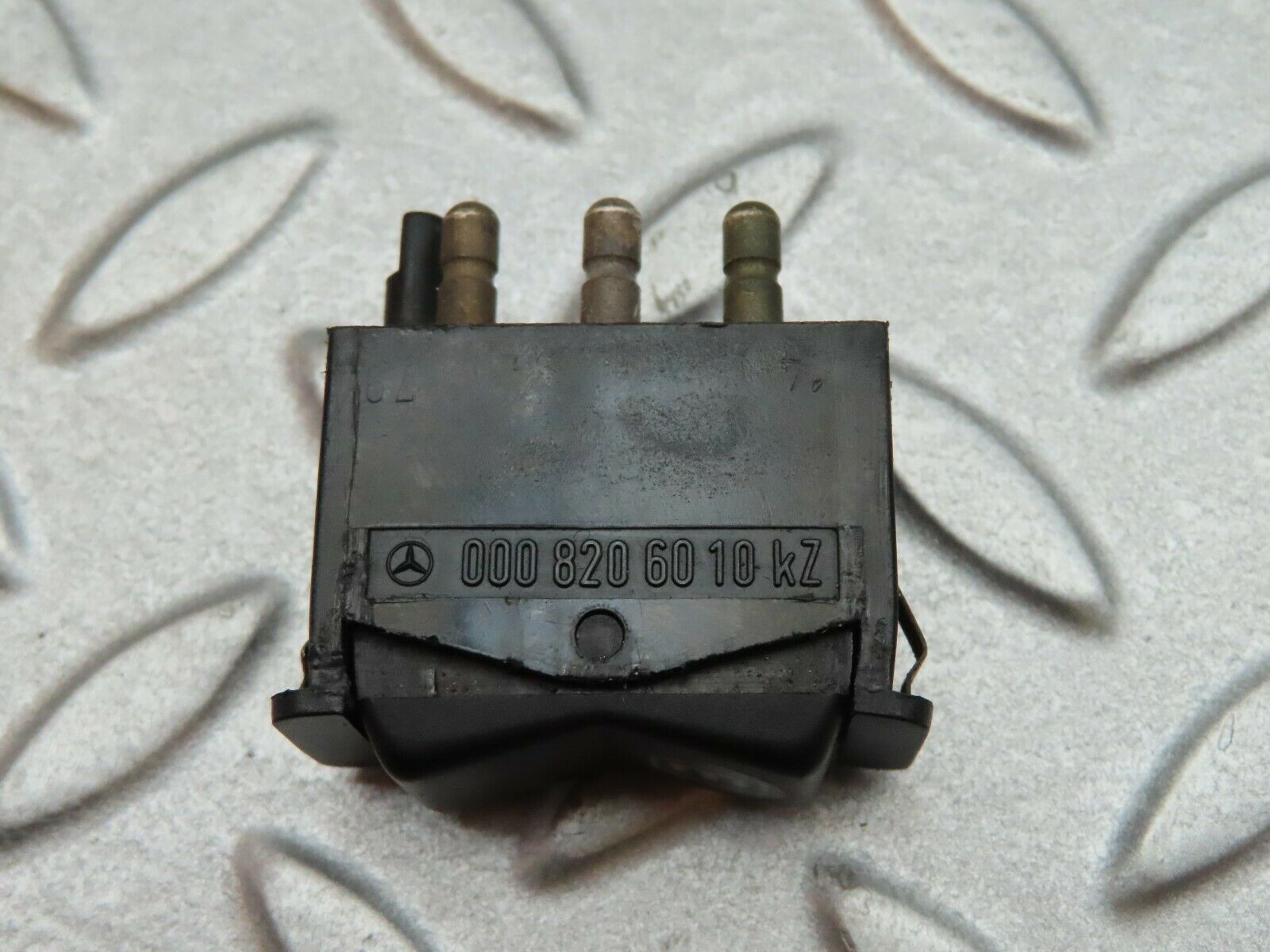 4968 Mercedes-Benz R107 350SL Rear Heated Window Switch 0008206010