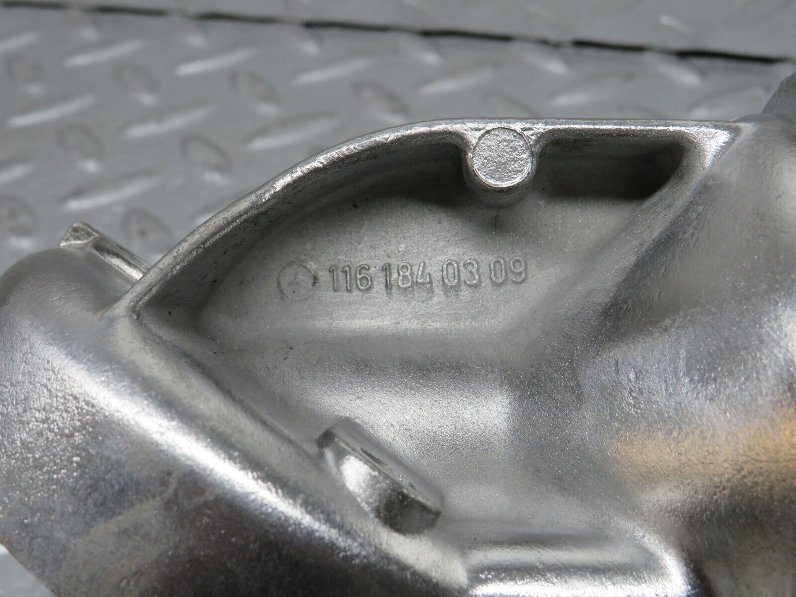 33078 Mercedes-Benz C107 R107 350 V8 Oil Filter Housing 1161840309