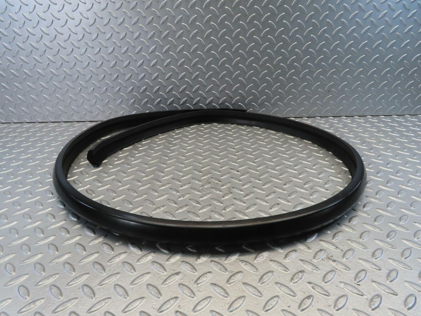 11577 Mercedes-Benz C123 230CE Coupe Rear Bumper Rubber