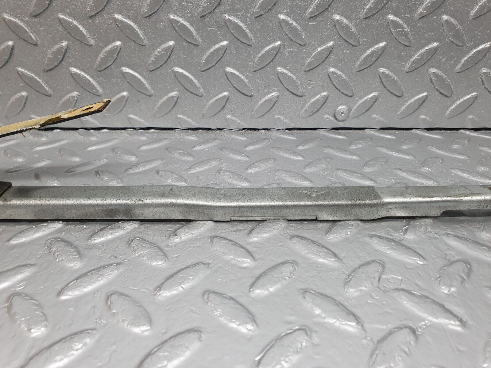 43095 Mercedes-Benz W108 280SE Front Right Seat Side Sliding Adjust Handle