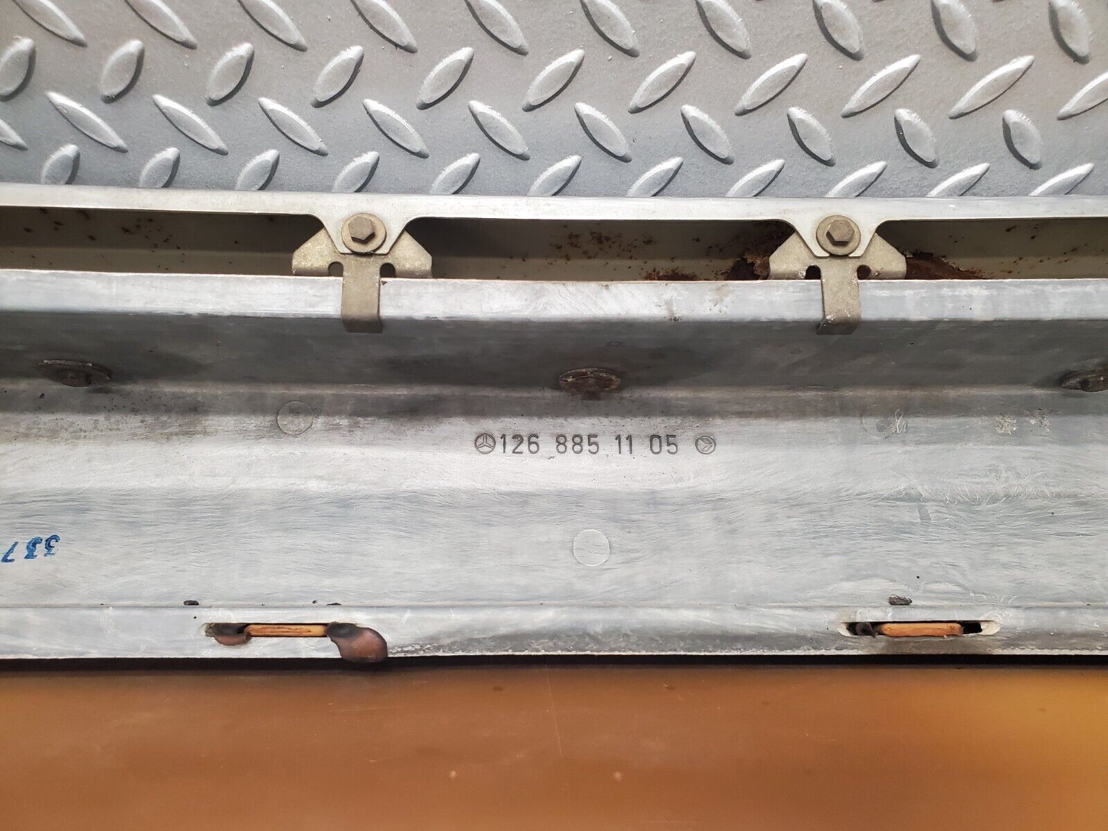 46074 Mercedes-Benz W126 420SE Rear Bumper 1268851105