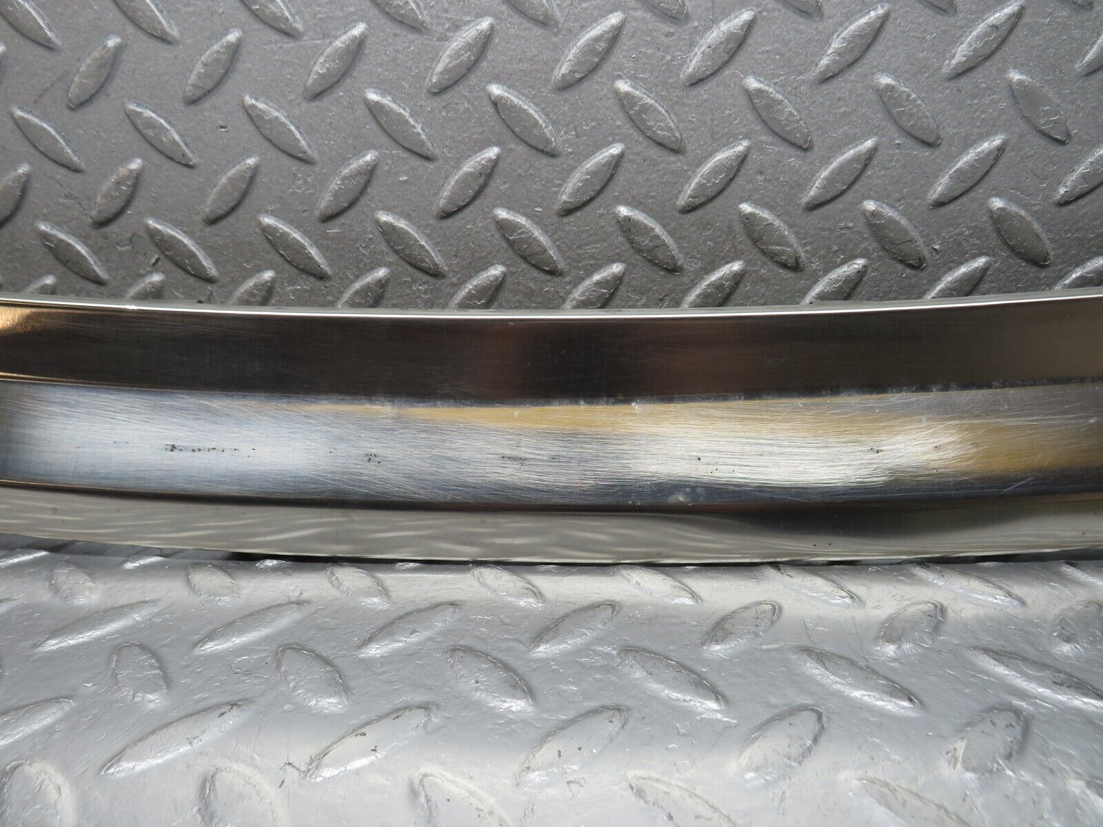 39168 Mercedes-Benz R107 500SL Windscreen Top Chrome Trim