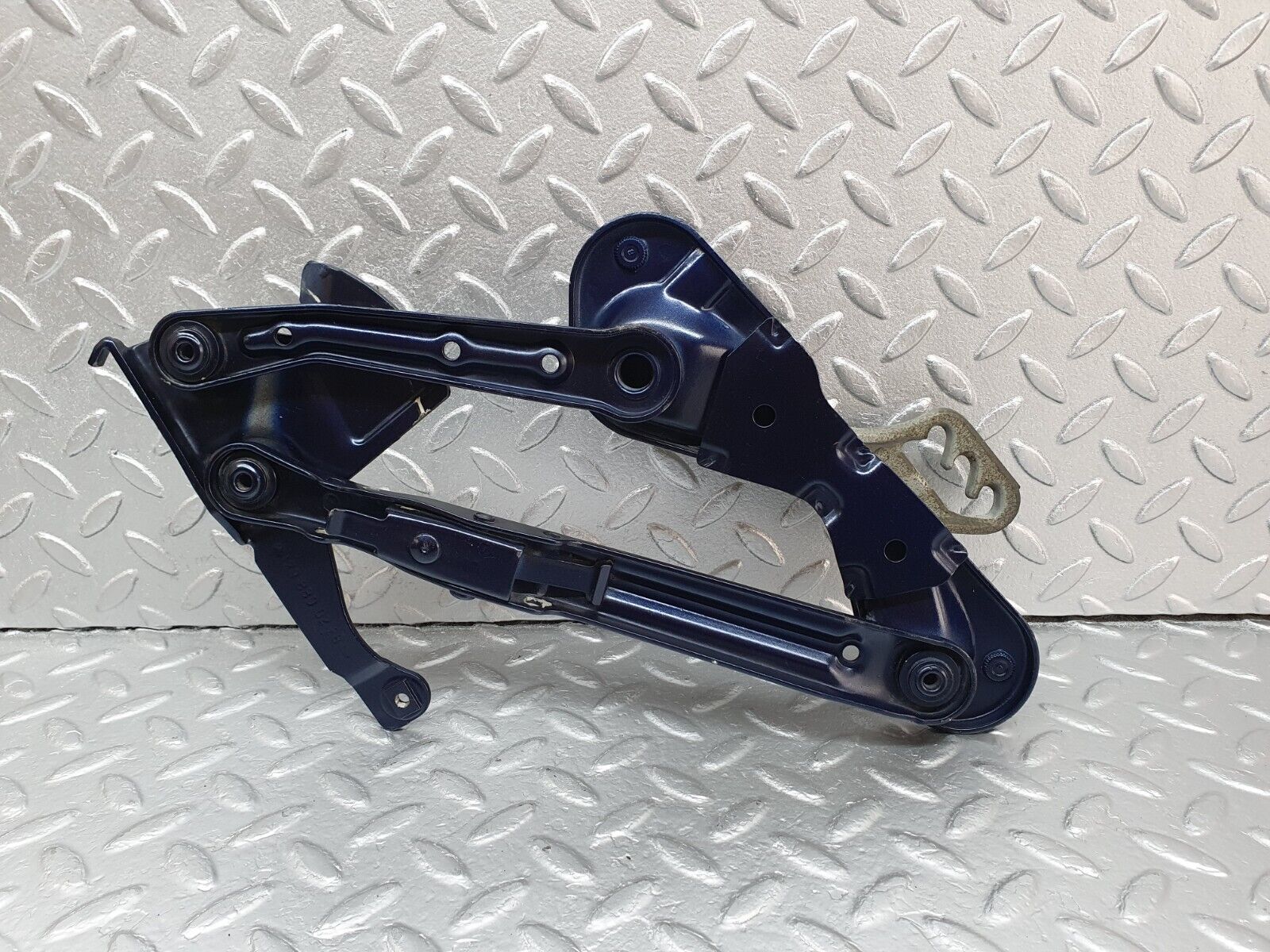 42194 Mercedes-Benz R129 320SL Coupe Bonnet Hinge Right Side 1298800228 1298870274