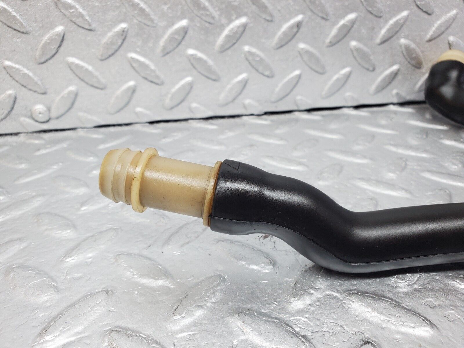 45973 Mercedes-Benz W126 420SE Air Intake Hose Pipe 1160942482