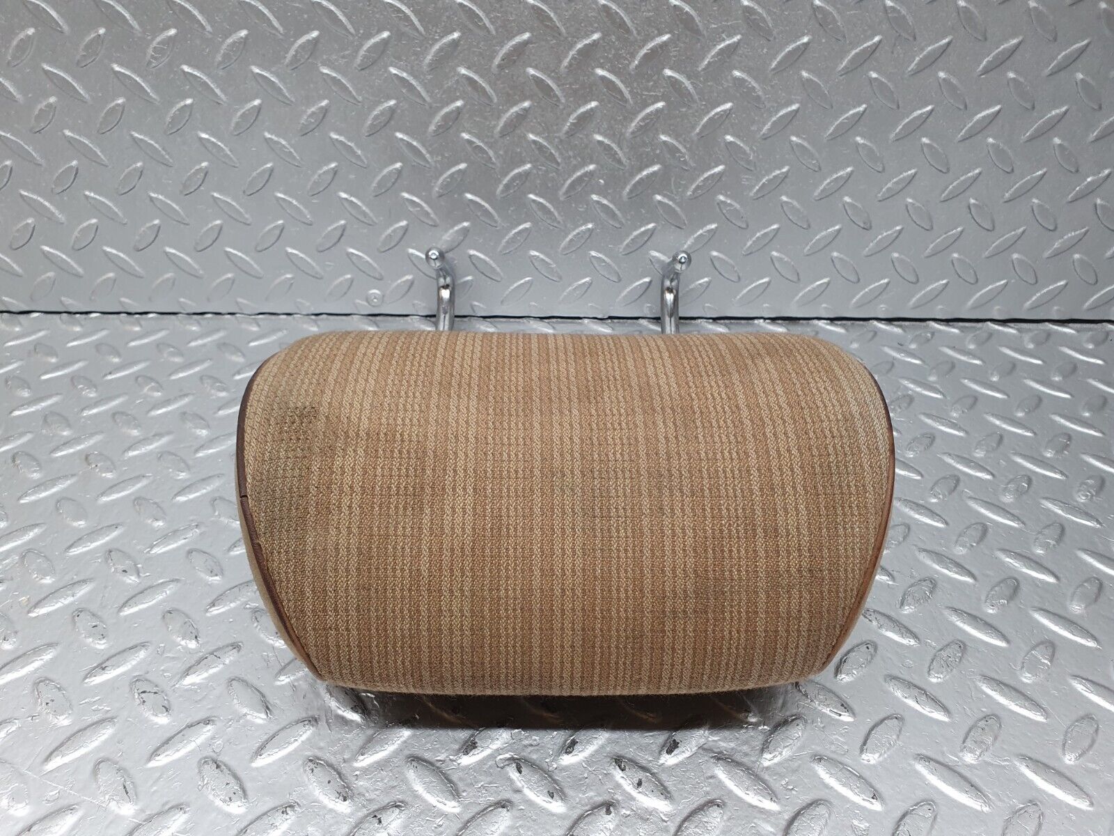 41725 Mercedes-Benz W124 200E Rear Headrest