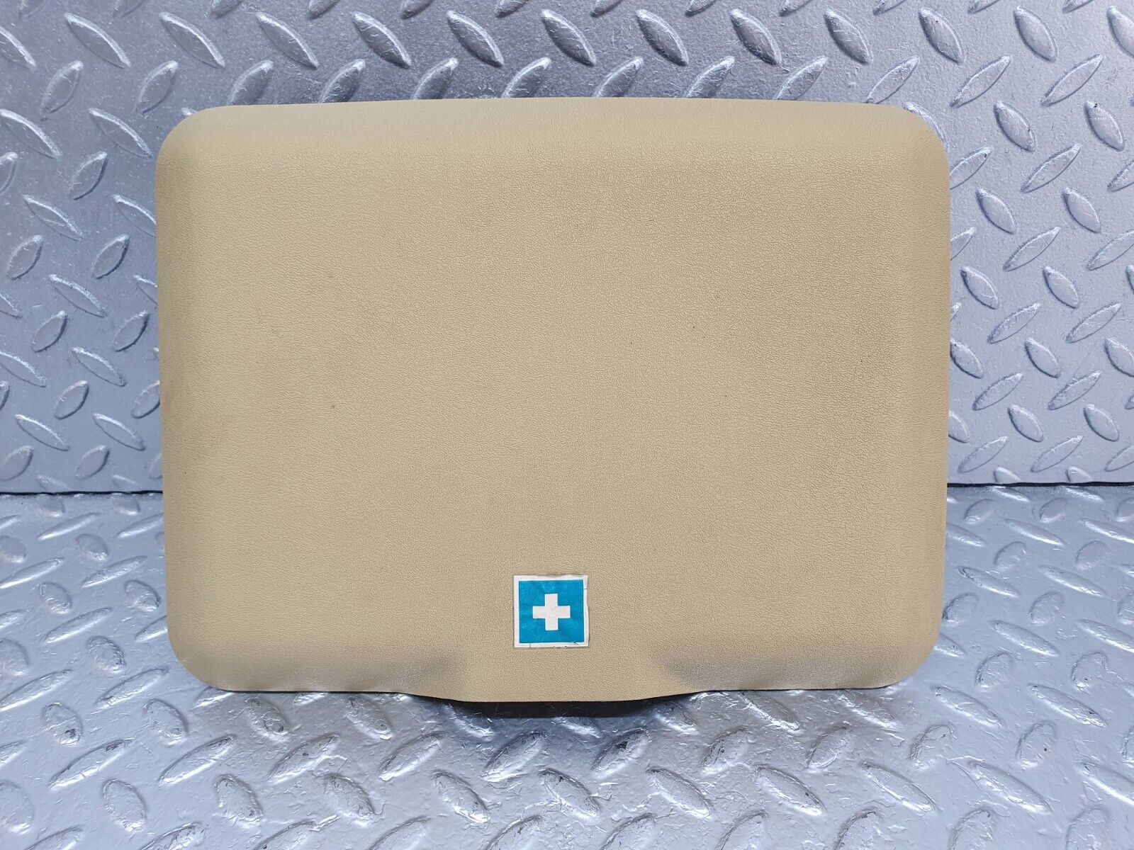 44140 Mercedes-Benz C123 230CE Coupe First Aid Box 1238650353