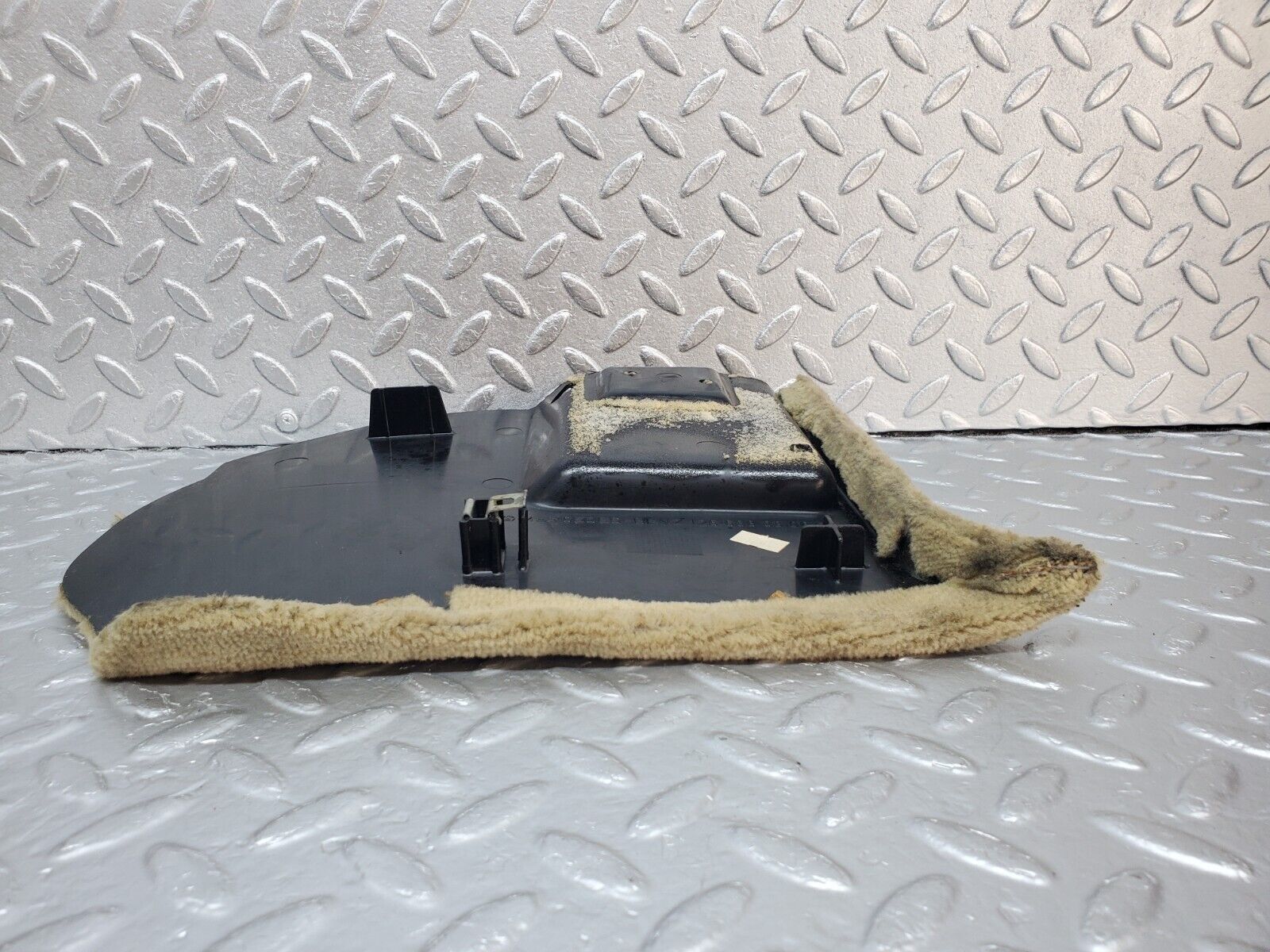 45693 Mercedes-Benz W126 420SE Kick Panel Left Side Beige 1266880306