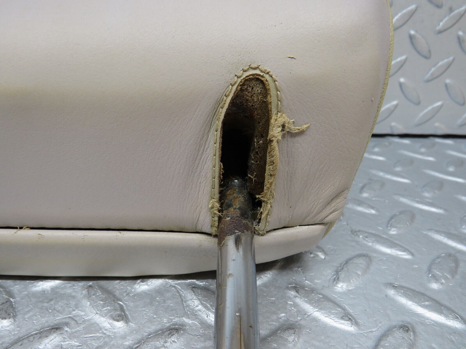 35630 Mercedes-Benz R107 280SL Front Seat Headrest